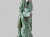 Aeg F 84  Aeg F 84, 26. Dynastie bis römische Zeit, Anubis, Hellblaue Fayence, H 4,9 cm, B 1,2 cm, T 1,5 cm : Bestandskatalog Ägypten, Museumsfoto: Claus Cordes